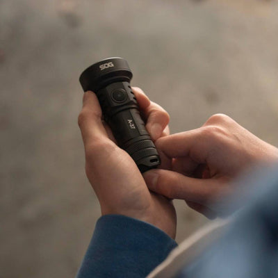 *NEW* A-37 Flashlight - 1320 Lumens